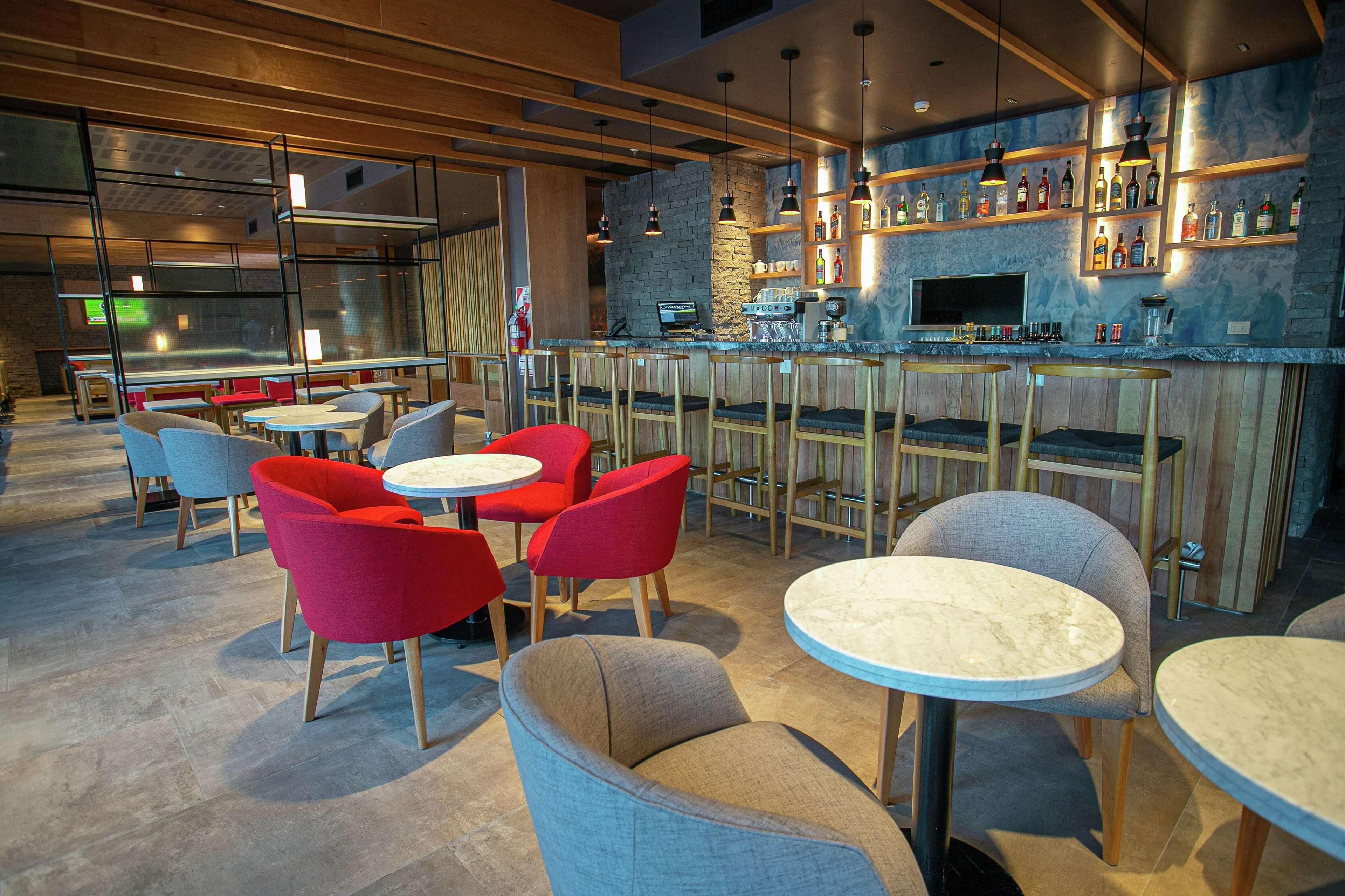 Hampton By Hilton Bariloche Hotel Exterior photo